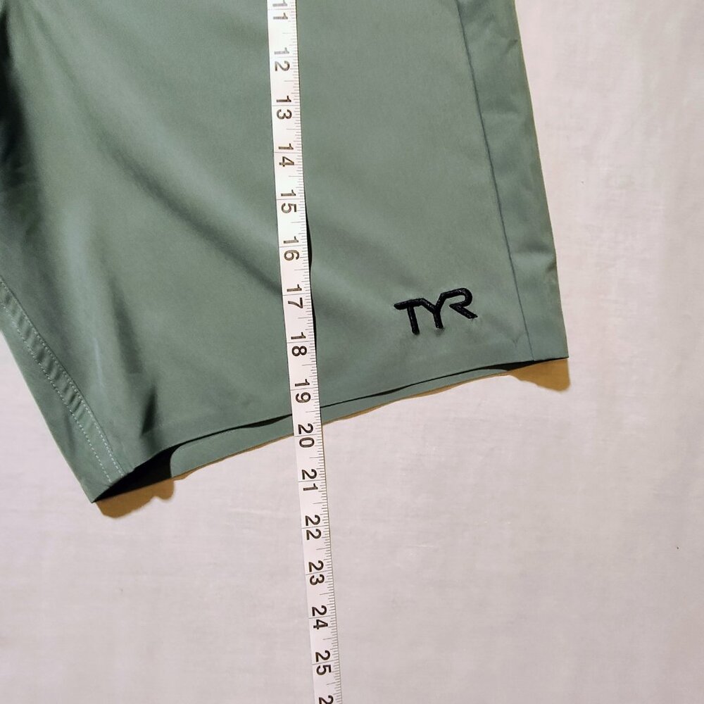 TYR Men's 32 Boardshorts NWT - Picture 4 of 7